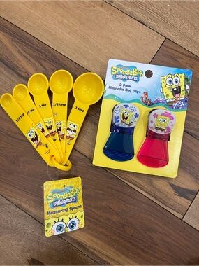 SpongeBob SquarePants Kids Yellow Measuring Spoons & Magnetic Bag Clips Set